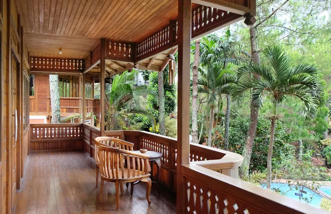 Jambuluwuk Convention Hall & Resort Batu-1