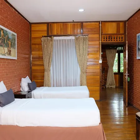 Jambuluwuk Convention Hall & Resort Batu-2